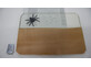 Vesperbrett mit Spinne mit Hintergrund