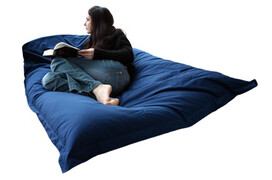 Multisitzsack blau liegend
